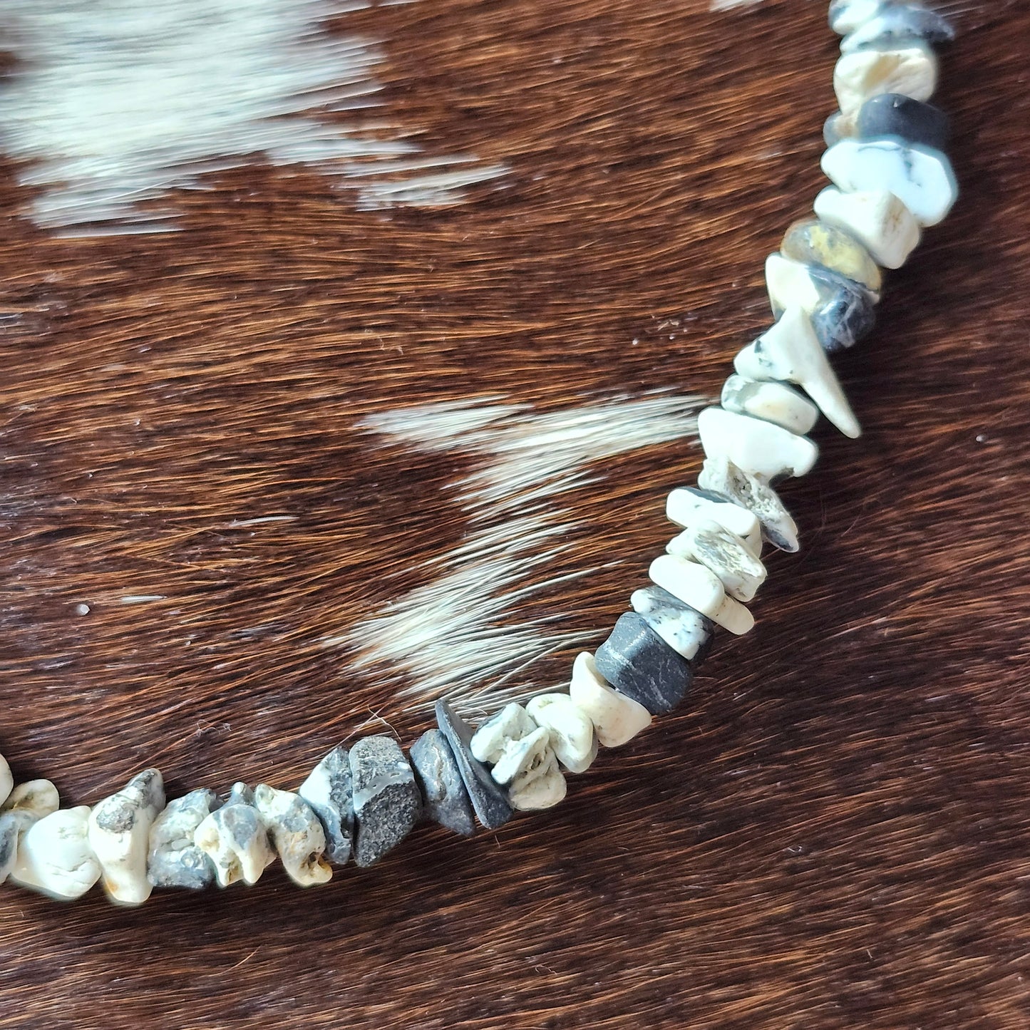 Collier d'éclats de White Buffalo