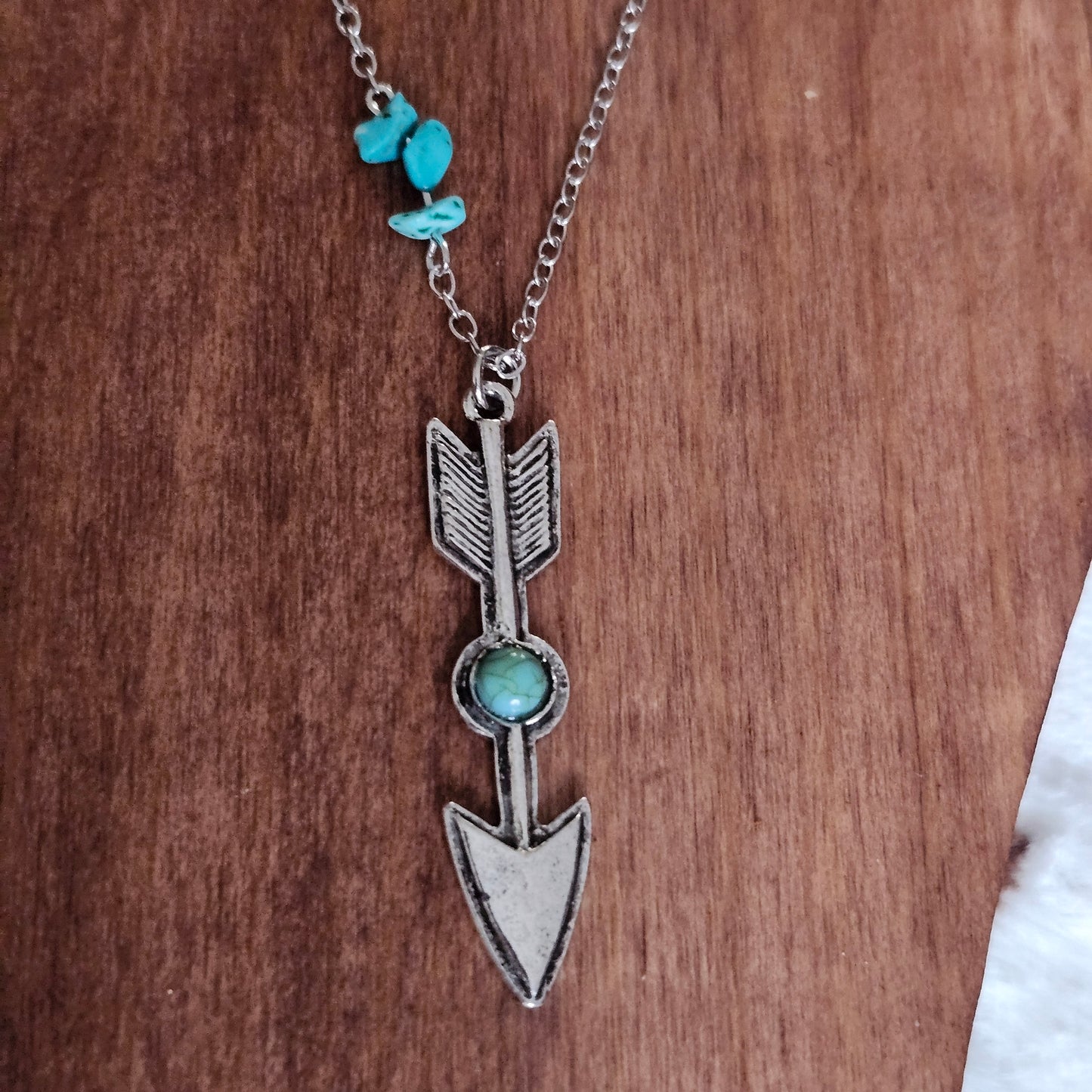 Arrow necklace