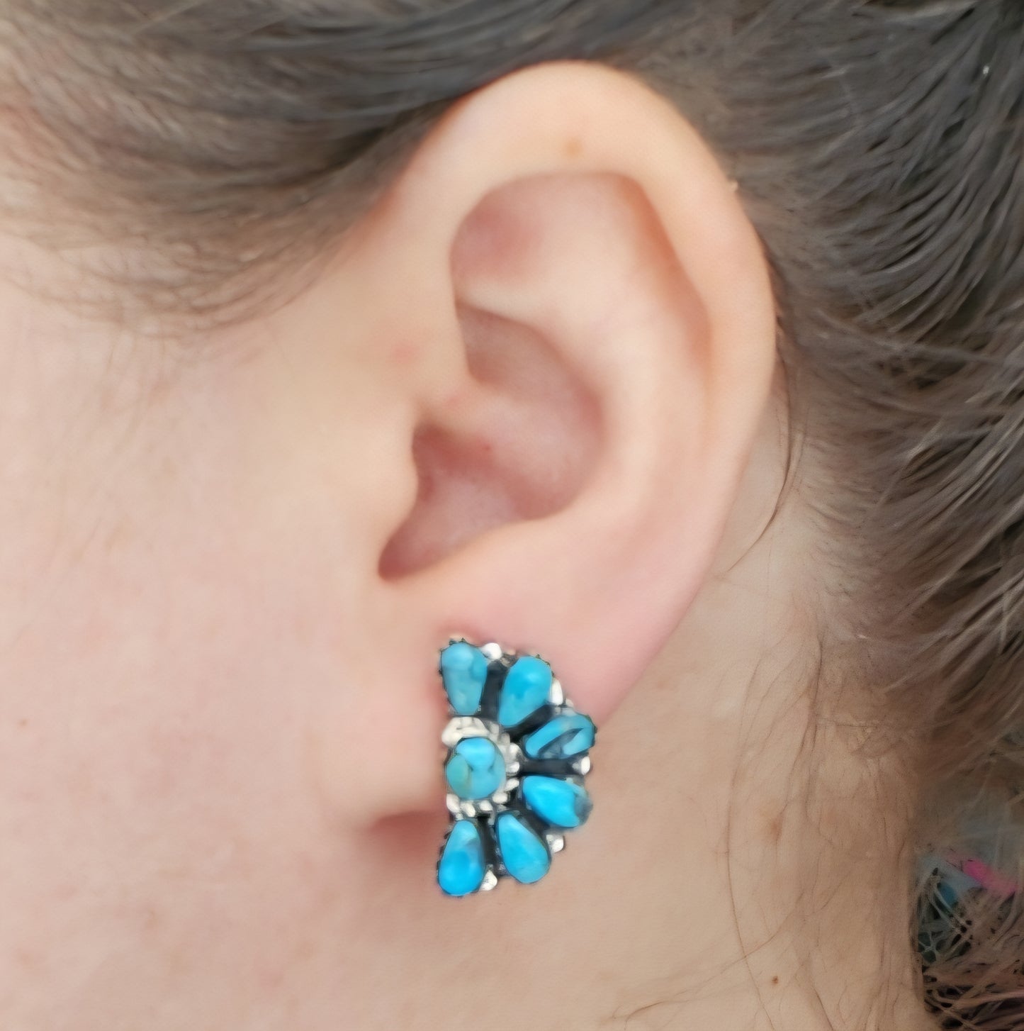 Boucles d'oreille demi-cluster turquoise