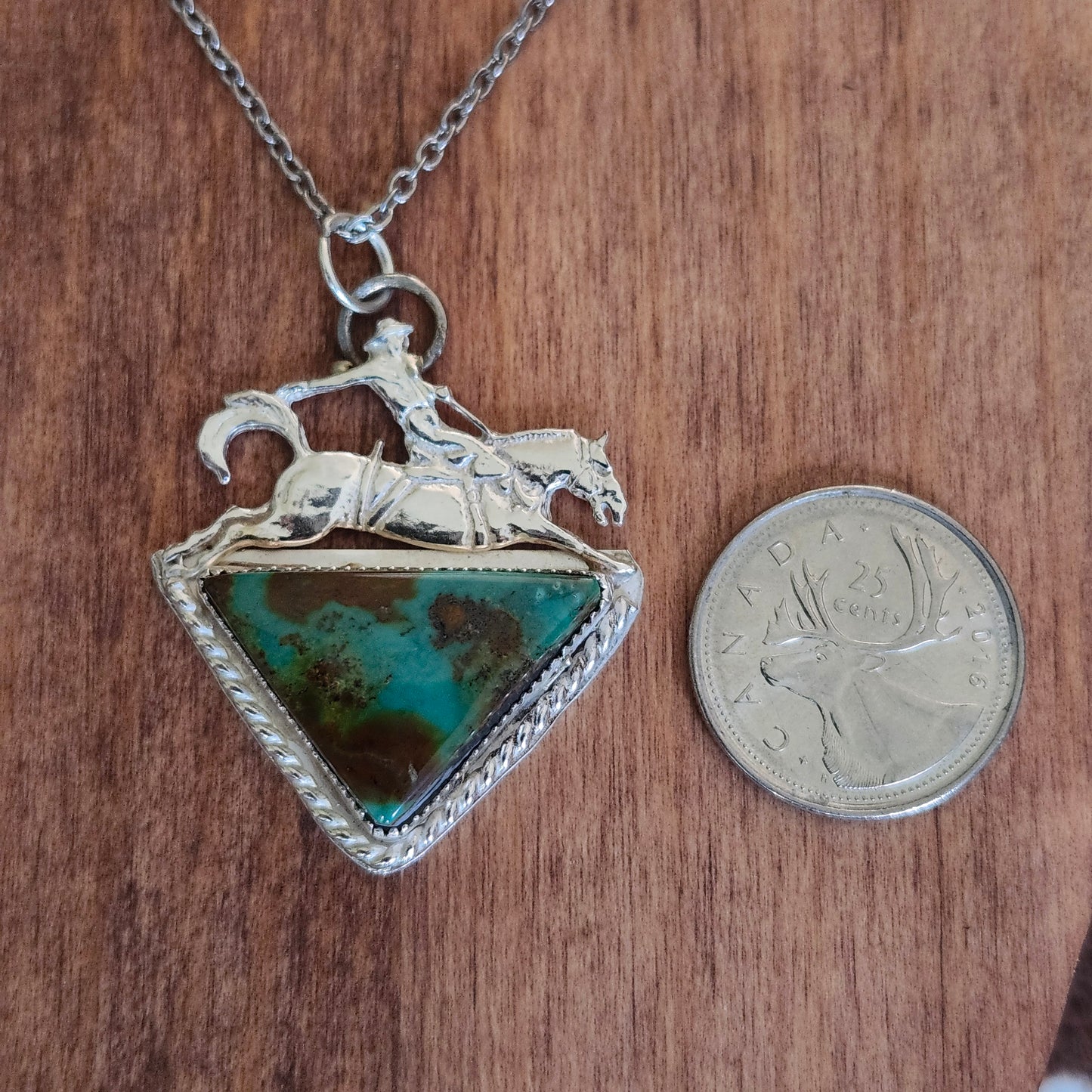 Collier Bucking Horse