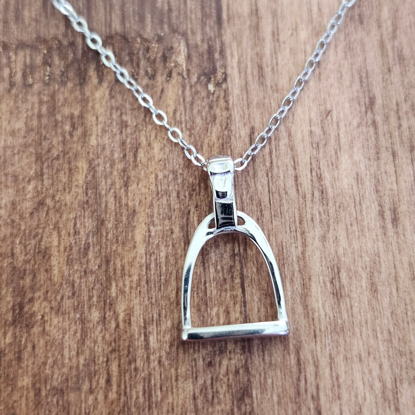 Stirrup necklace - silver