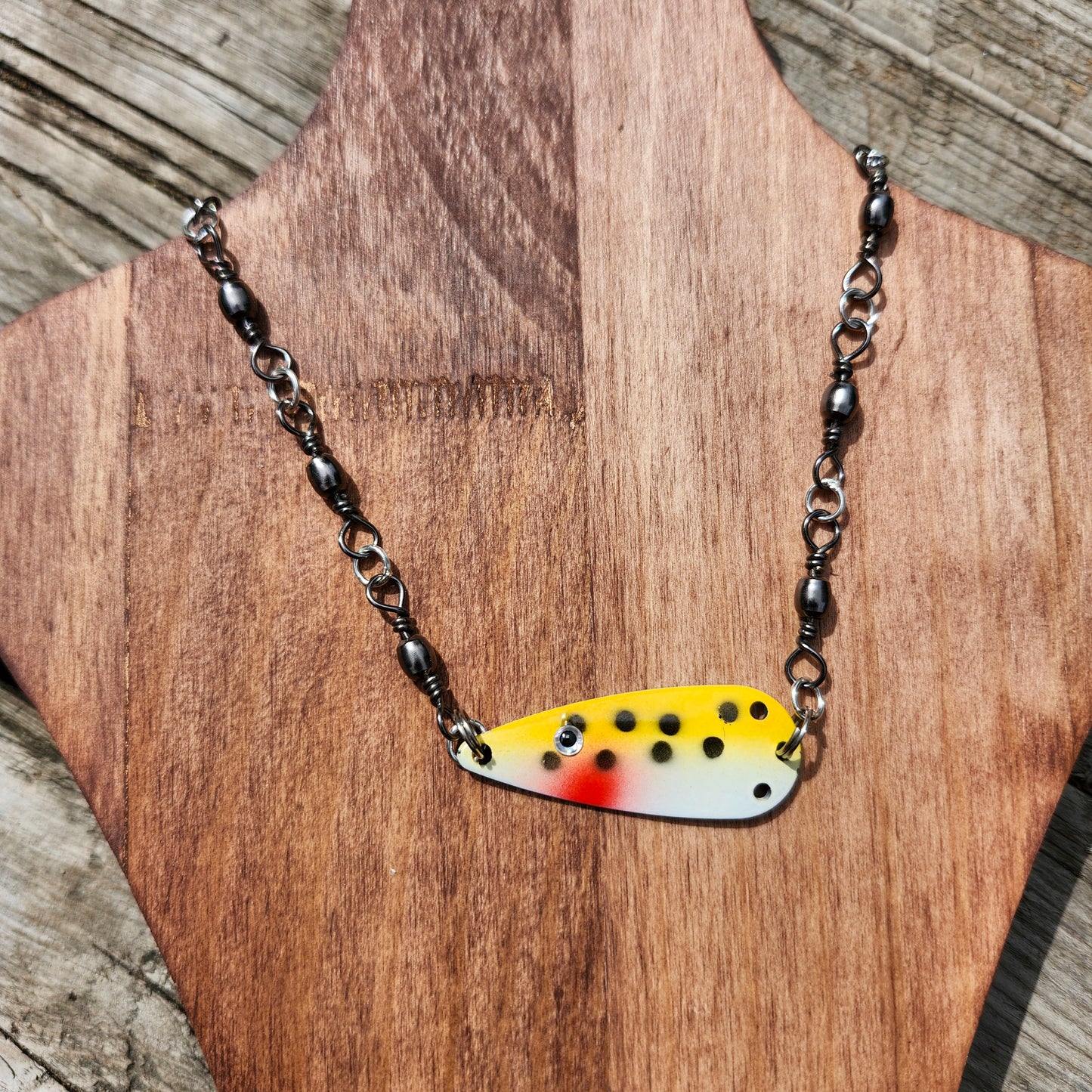 Collier Le Jaune moucheté