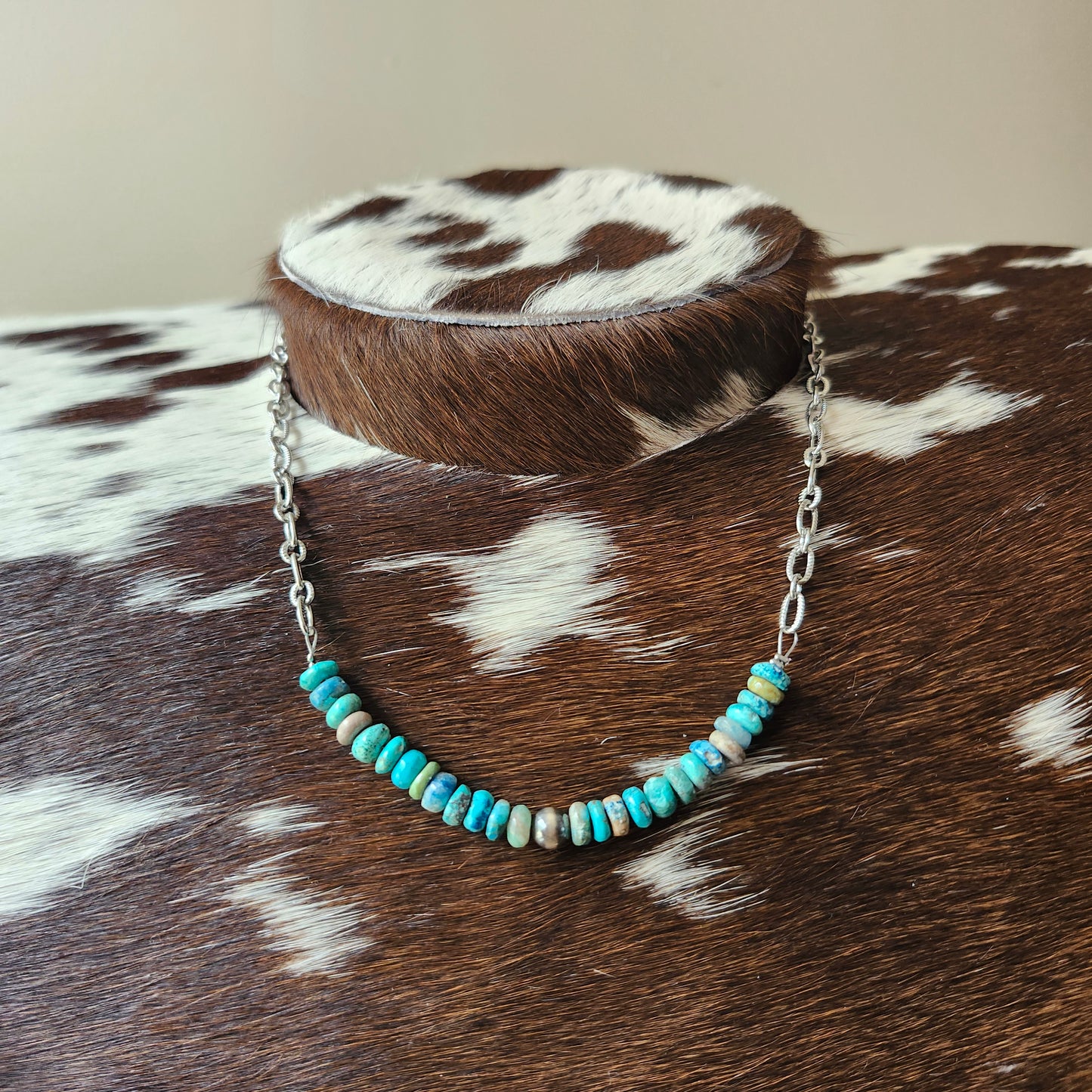 Collier de 17 pouces - billes de turquoise et perle d'argent sterling de 6mm