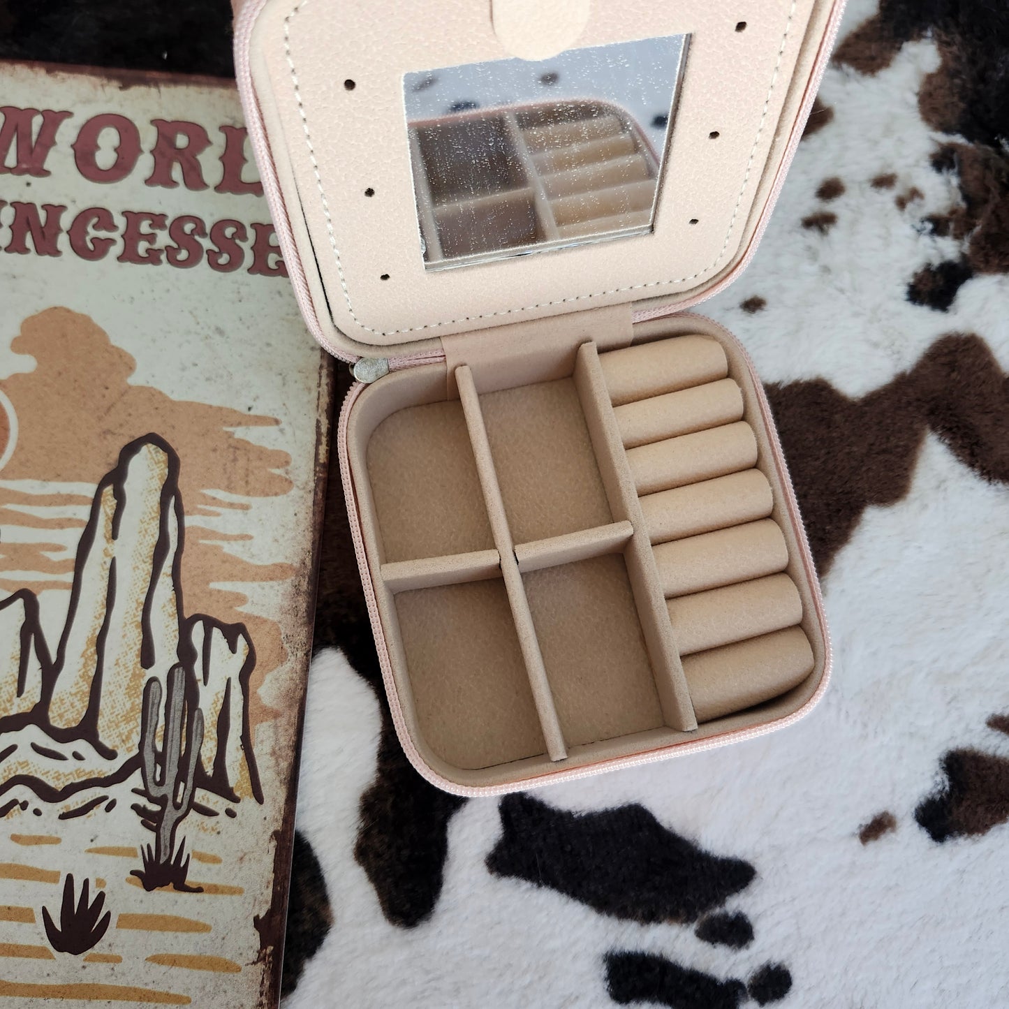 Jewelry box - Highland cow motif