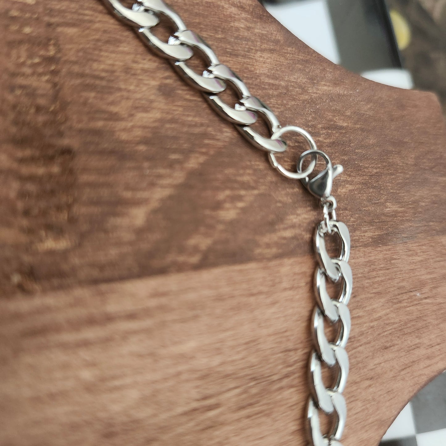 Collier Triangle Mauve
