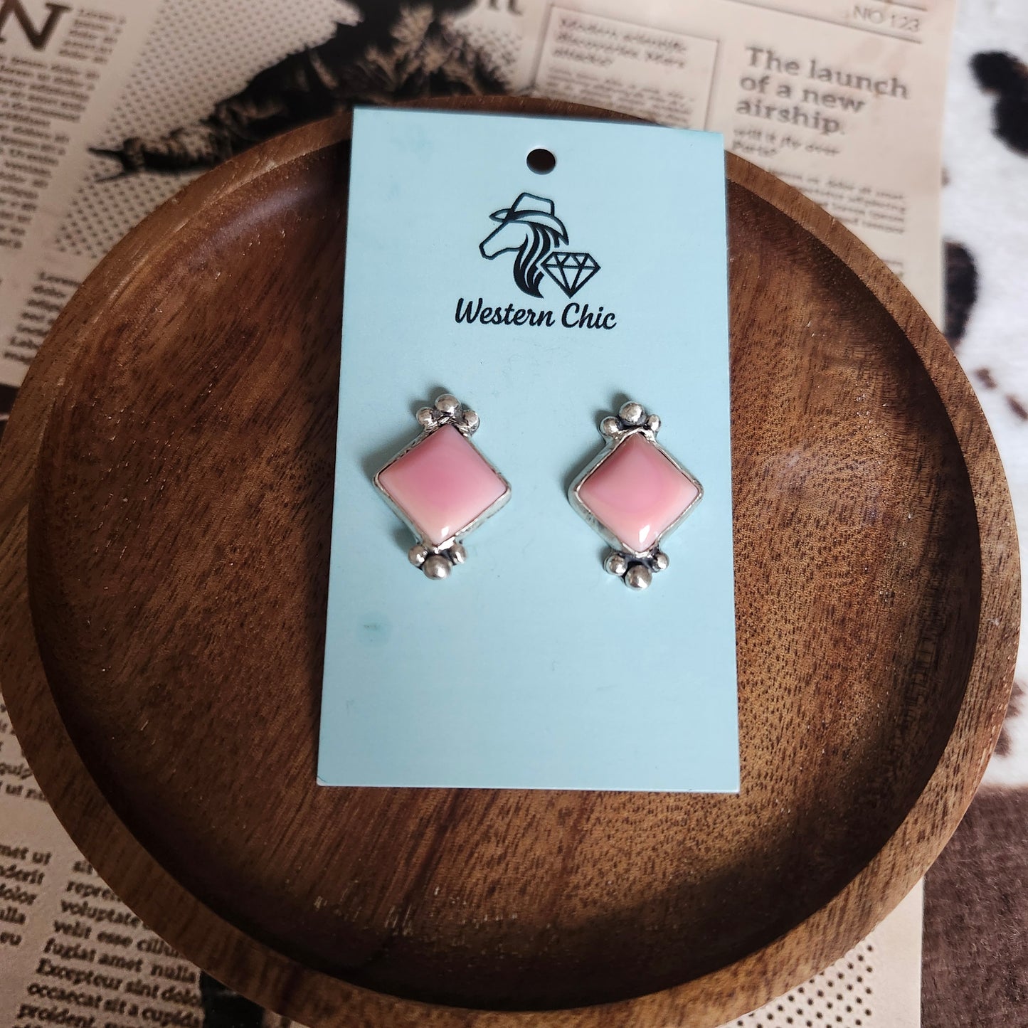 Boucles d'oreille The Rosy Conch Studs