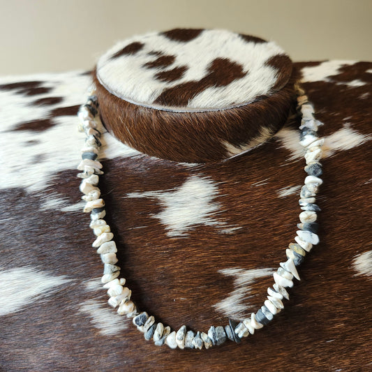 Collier d'éclats de White Buffalo