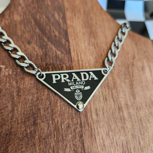 Collier Triangle Noir & Argenté