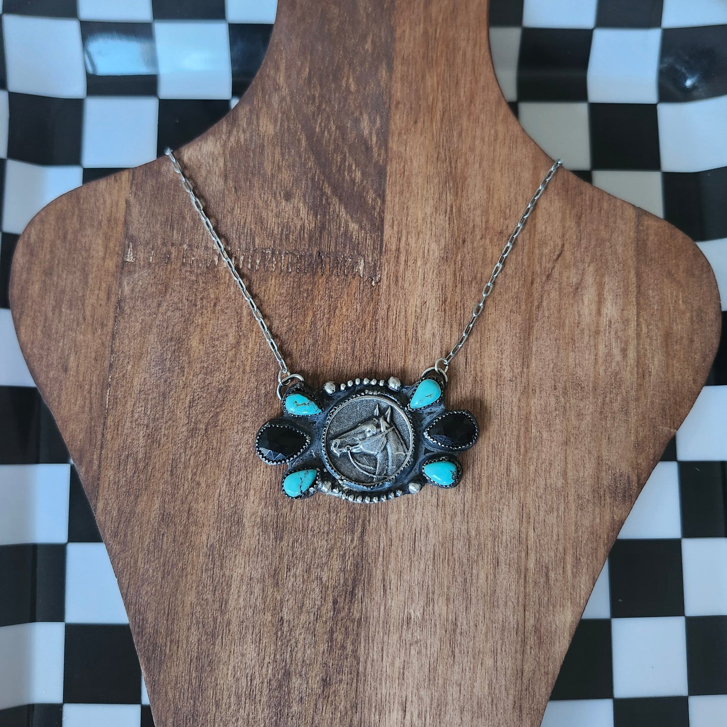 Midnight Stampede - Collier