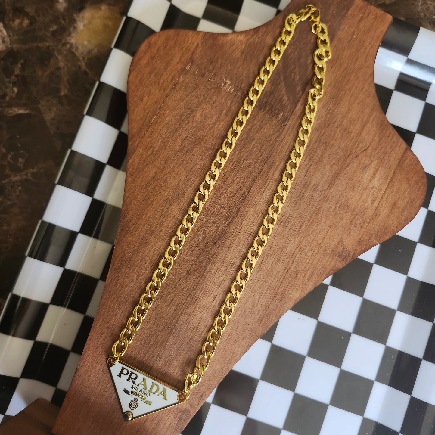 Collier Triangle Blanc & Doré