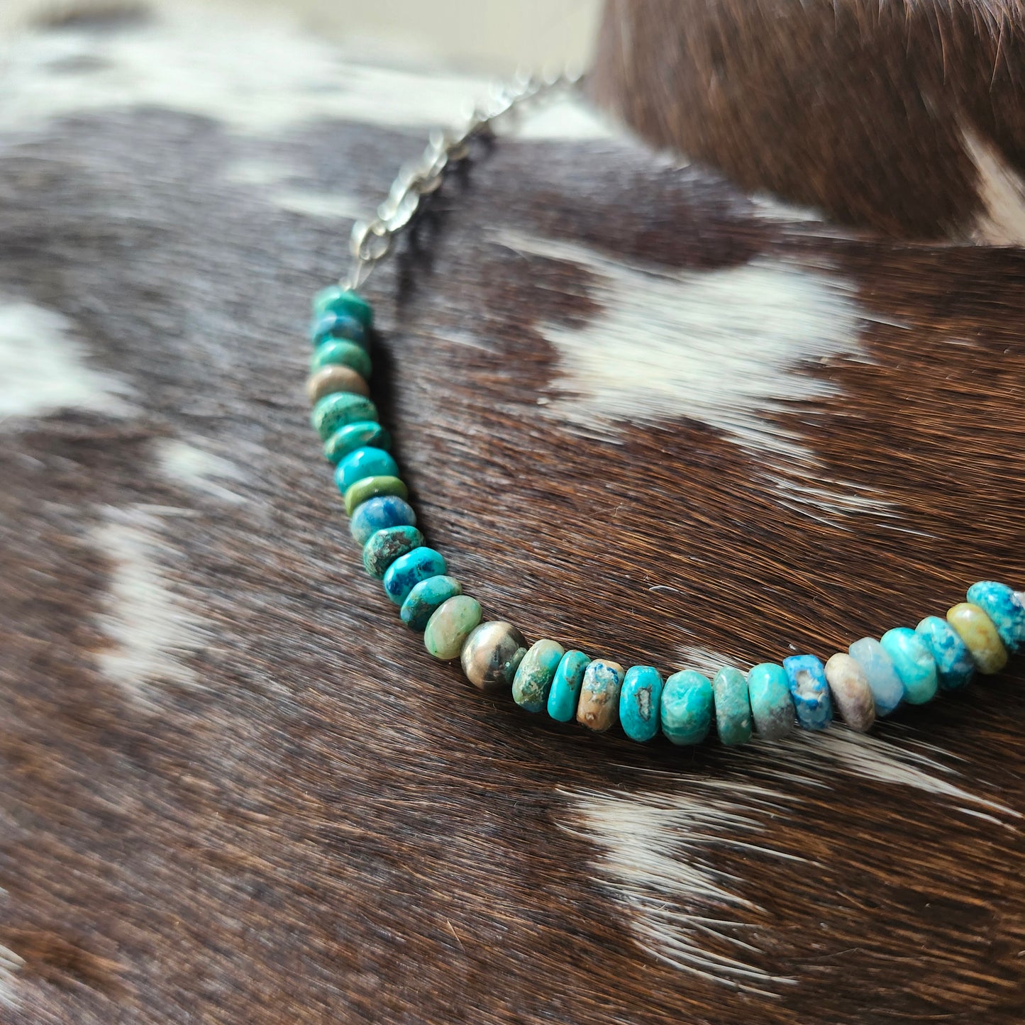 Collier de 17 pouces - billes de turquoise et perle d'argent sterling de 6mm