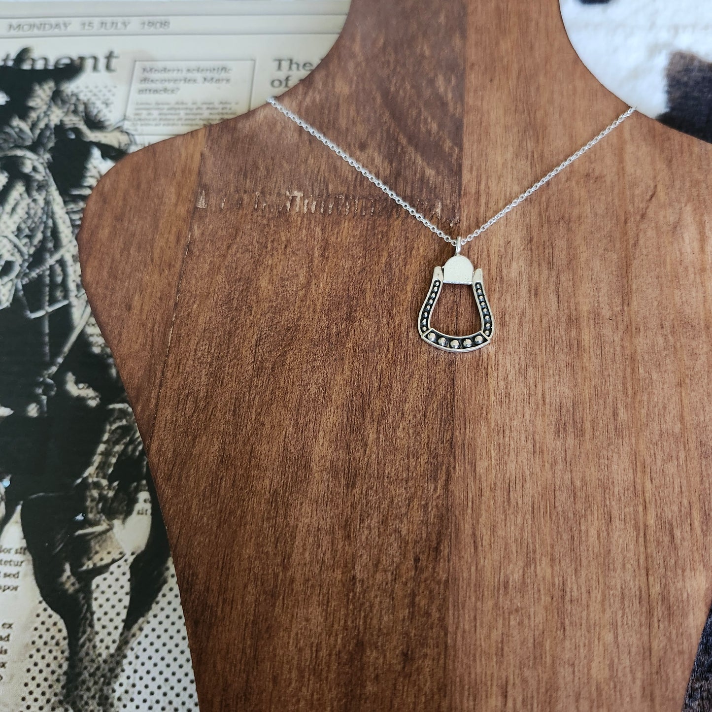 The Stirrup Necklace