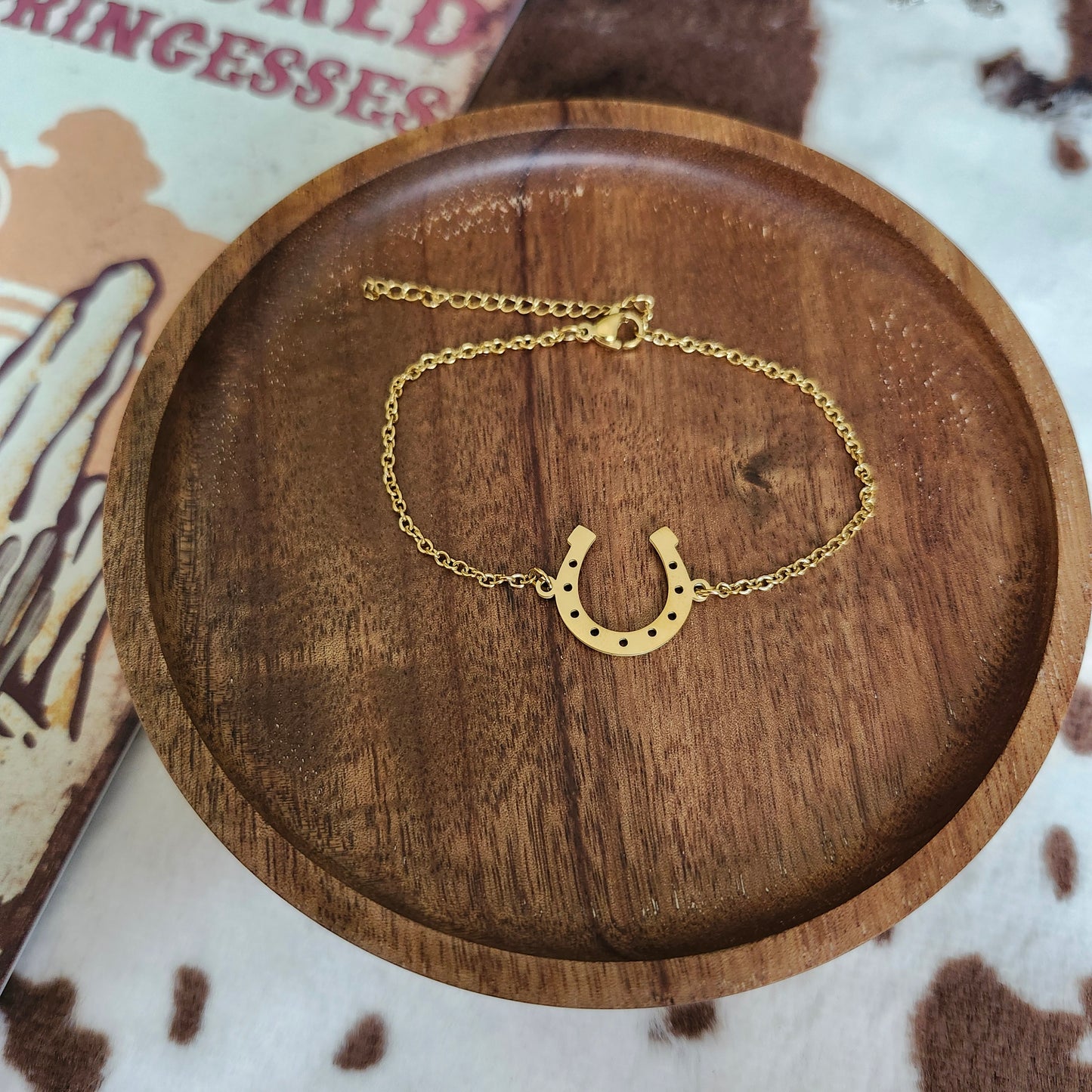 Horseshoe Bracelet - Gold