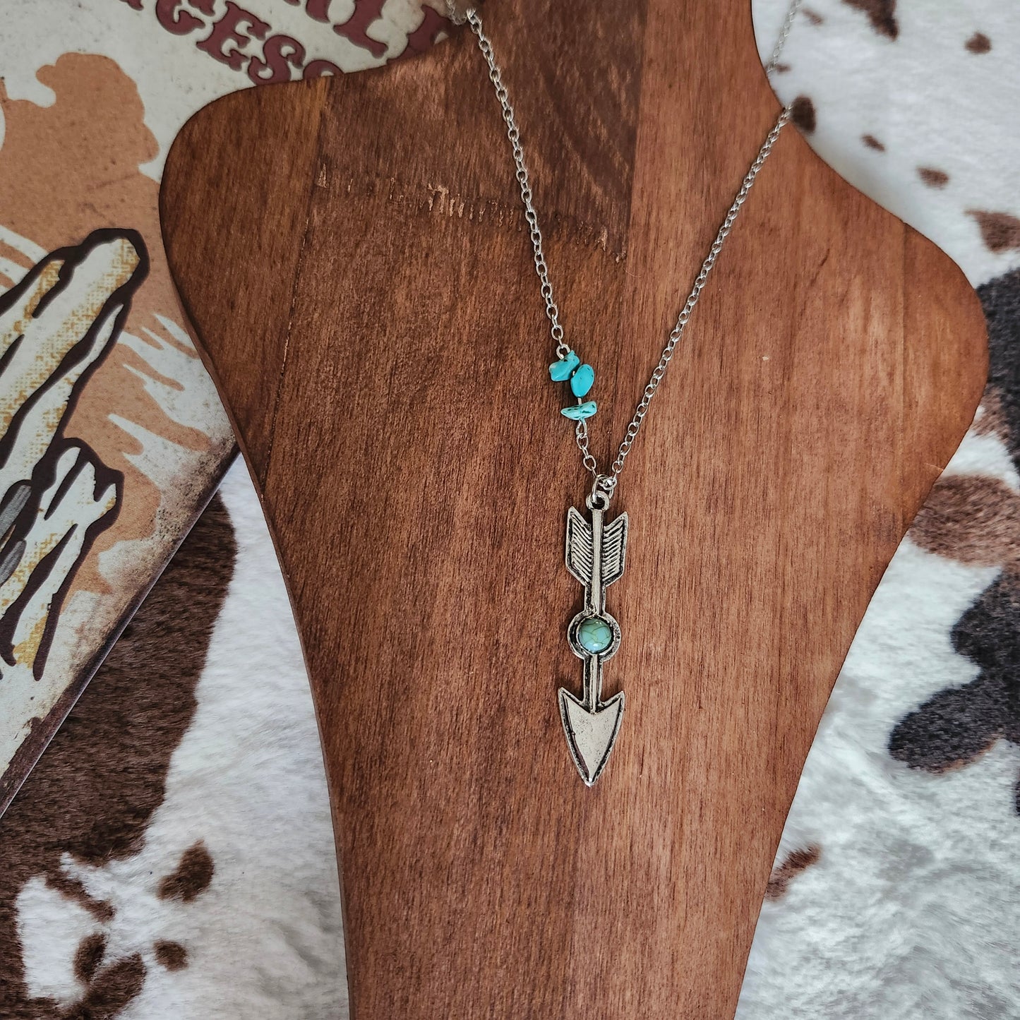 Arrow necklace