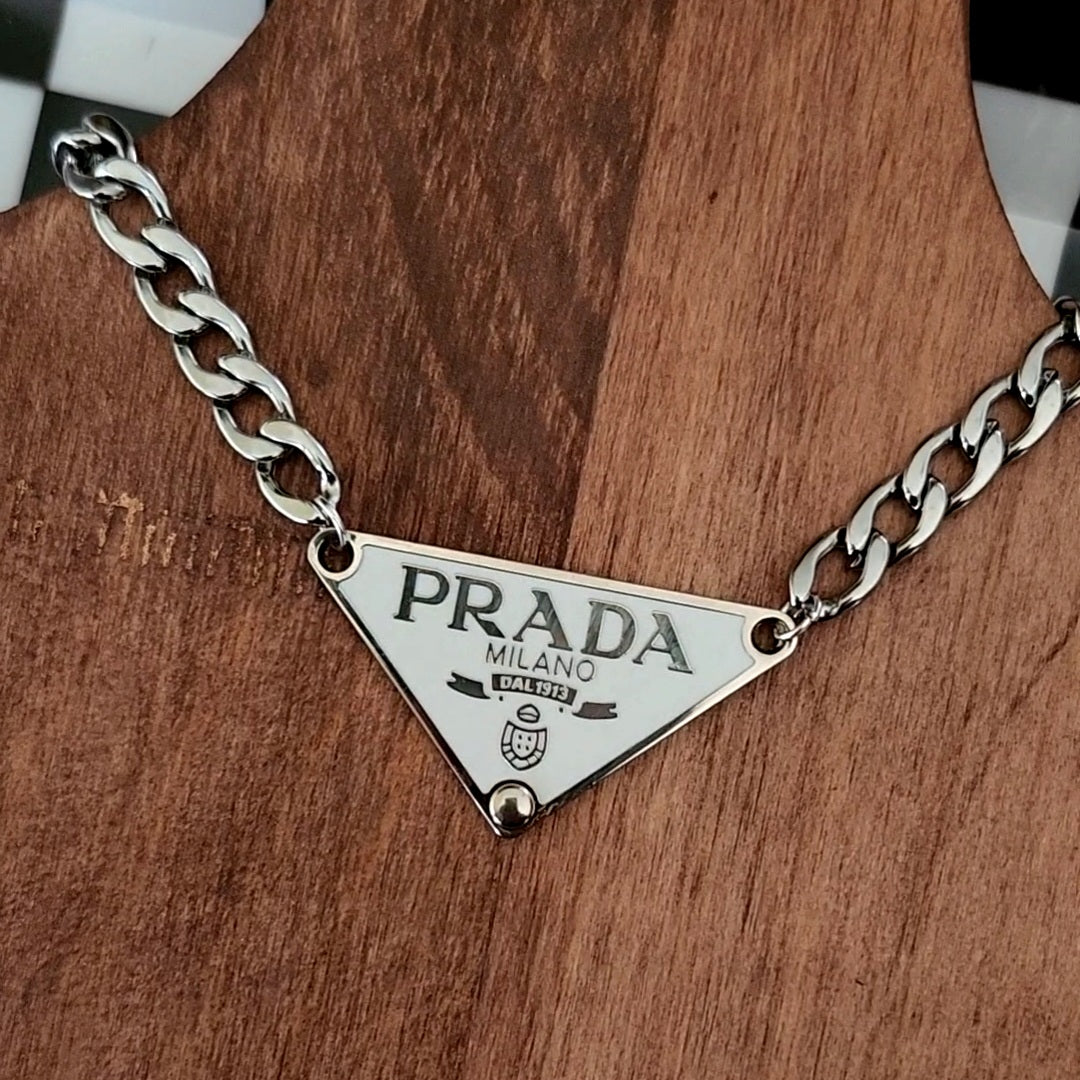 Collier Triangle Blanc & Argenté