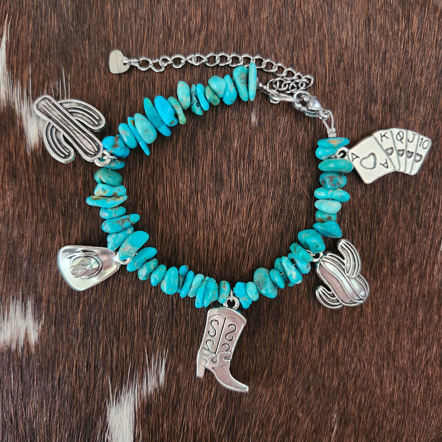 Bracelet de 6 pouces - éclats de turquoise et charms western