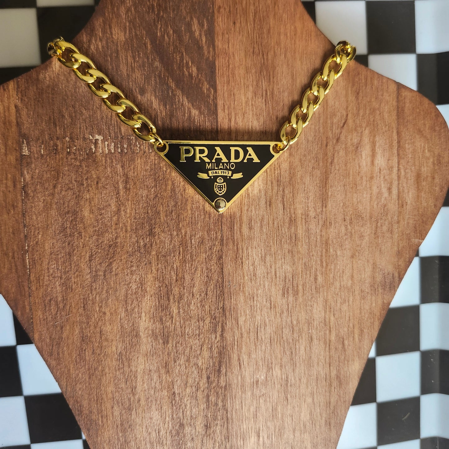 Collier Triangle Noir & Doré