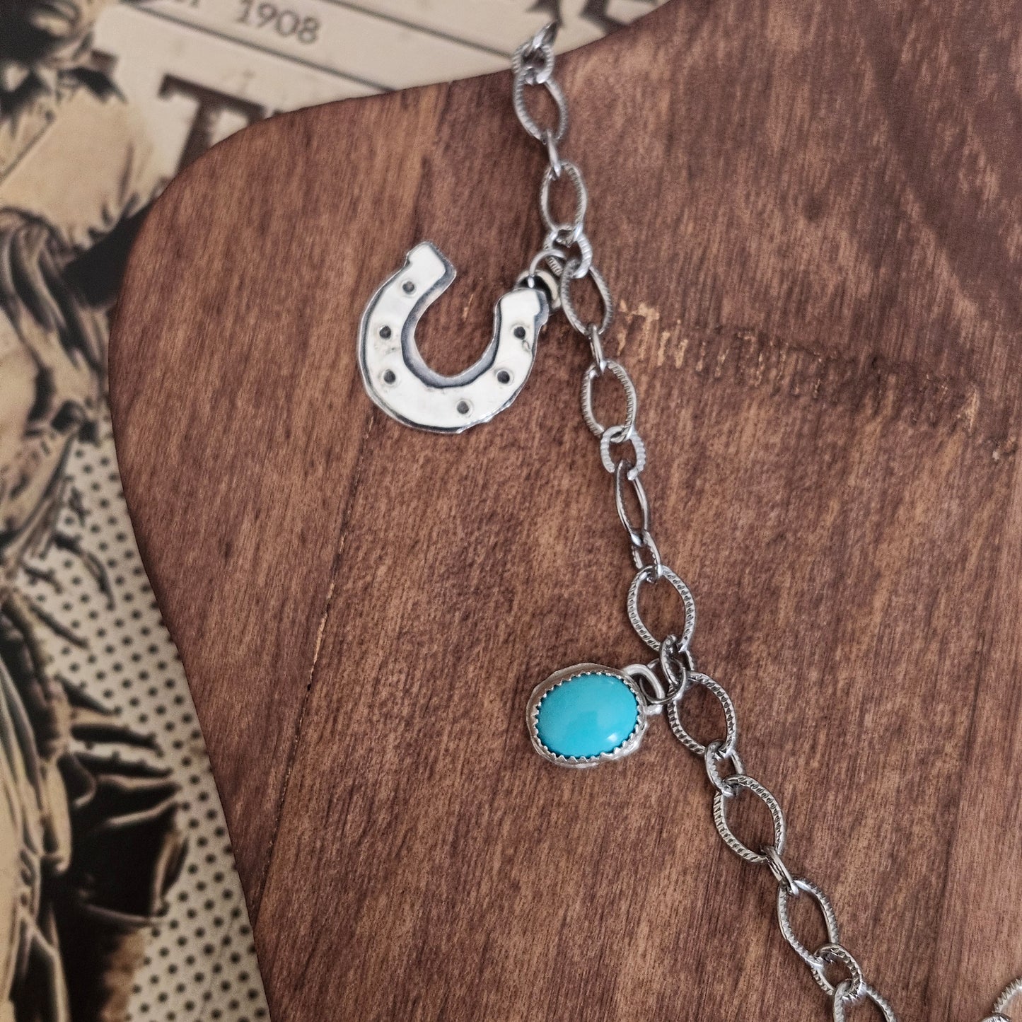 Collier Charms